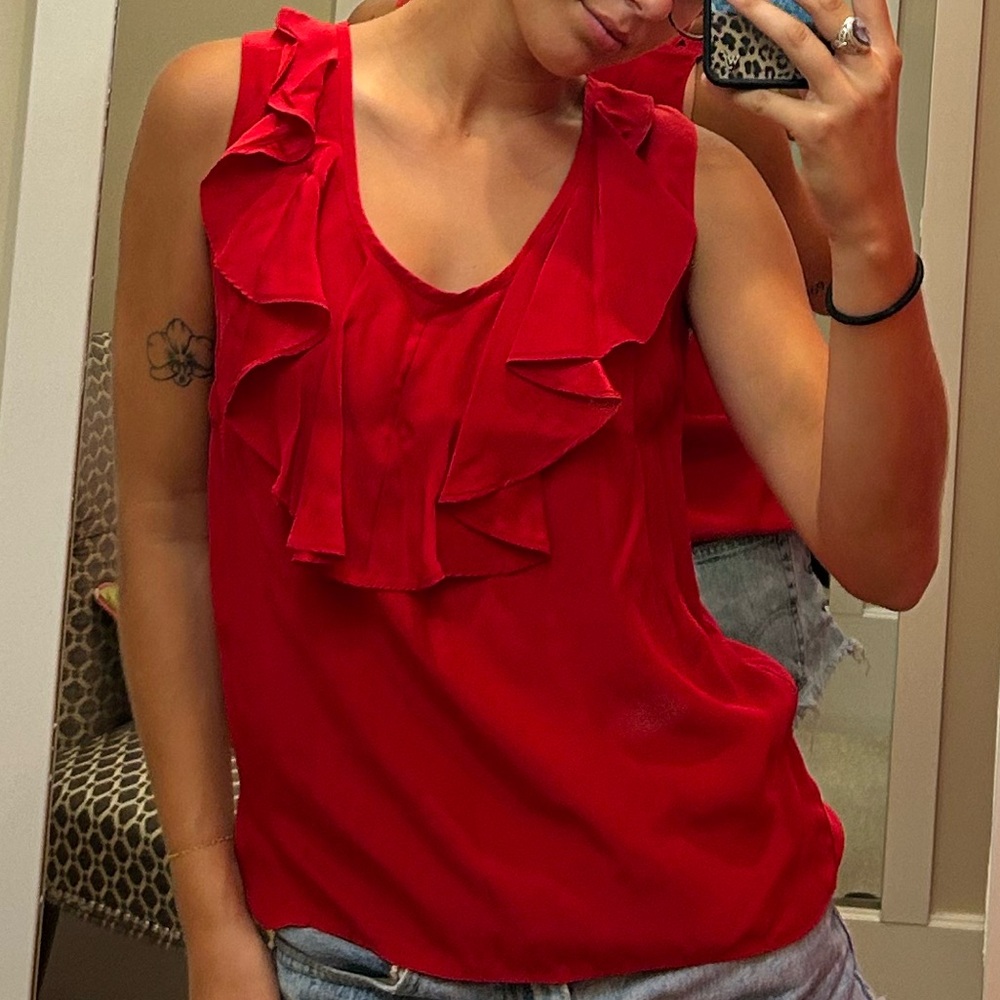 Elegant Red Ruffled Tank Top - Picture 2 of 4